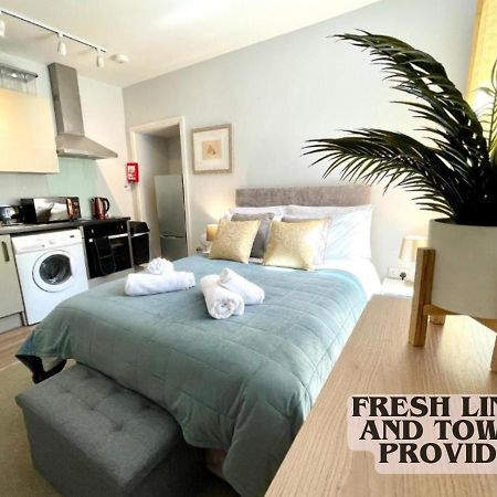 Cute And Cosy Studio In A Fantastic Location! Bishops Stortford Appartement Bishop's Stortford Buitenkant foto